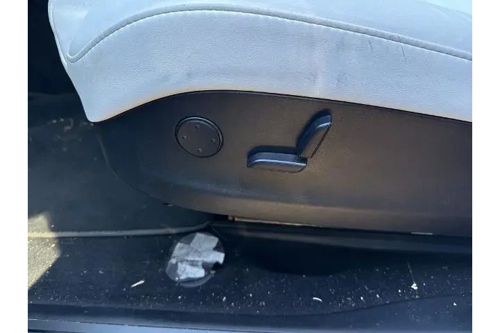 $22710 : Tesla Model X 2018 AWD 75D 4 image 6