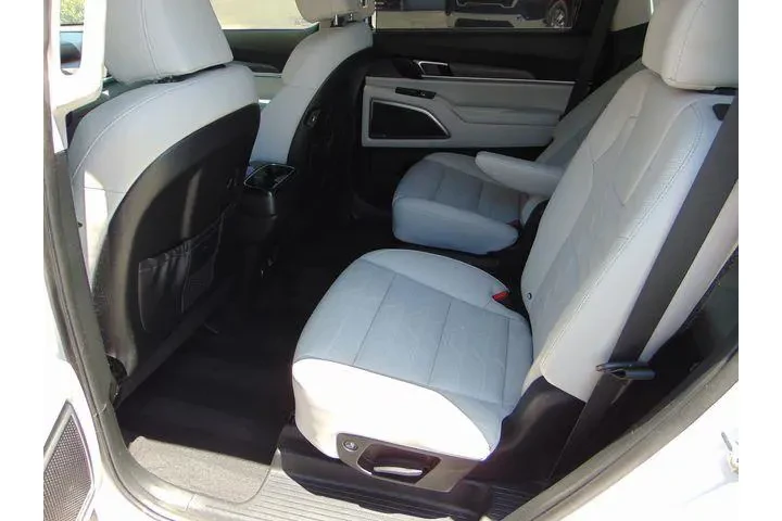 $18501 : Kia Telluride 2022 AWD SX 4d image 5