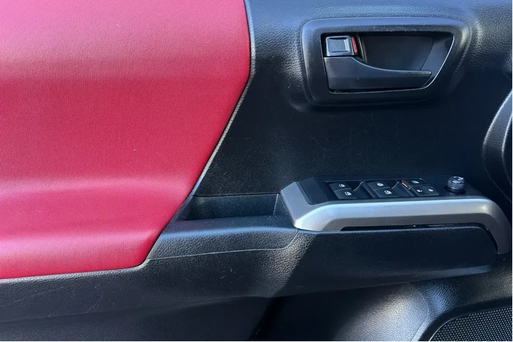 $34900 : Toyota Tacoma 2022 4x4 TRD O image 10