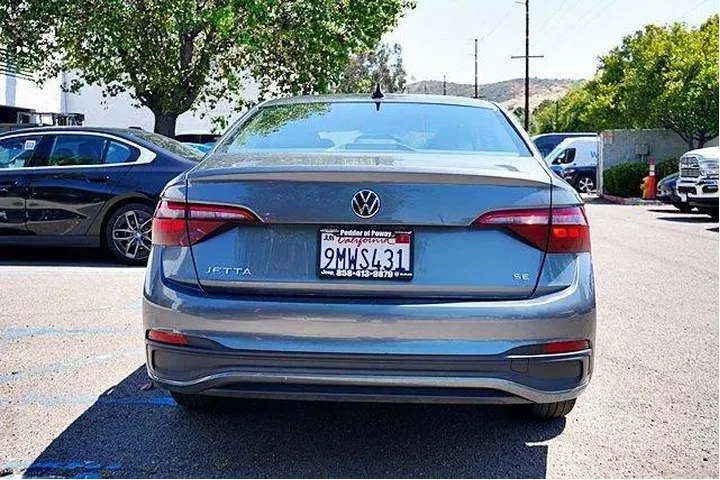 $18998 : Volkswagen Jetta 2024 SE 4dr image 9