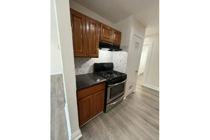 $1150 : ACOGEDOR APTO DE 1 HABITACION image 4