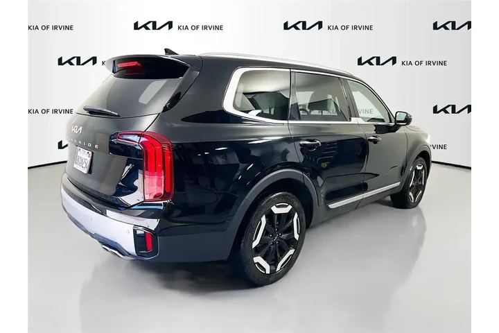 $30998 : Kia Telluride 2023 S 4dr SUV image 7