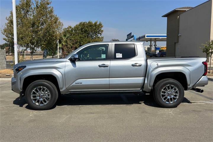 $55058 : New 2024 Tacoma Limited Doubl image 7