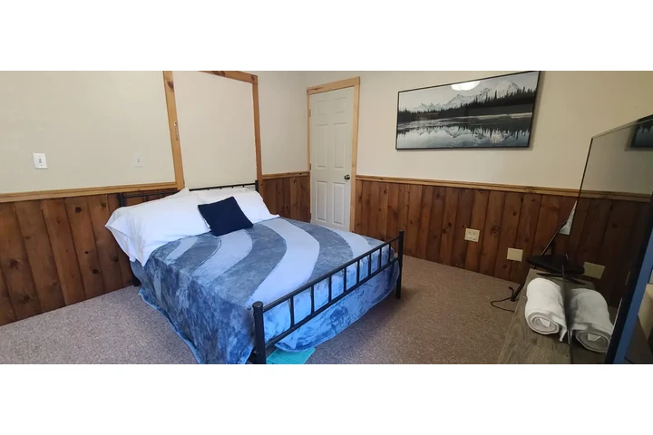 $800 : Cuarto en Lake Arrowhead image 3