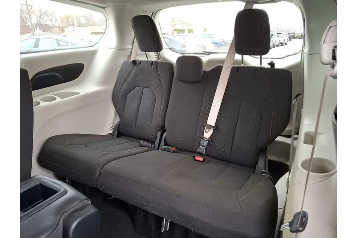 $14599 : Chrysler Pacifica 2018 Touri image 10