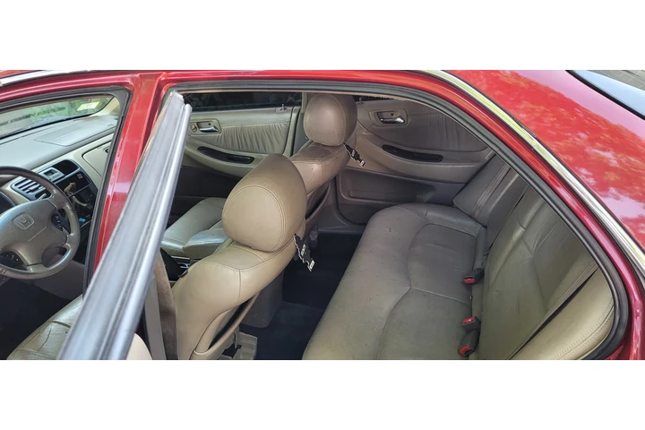 $1300 : Honda Accord image 4