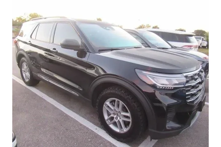 $39990 : Ford Explorer 2025 Active 4d image 1