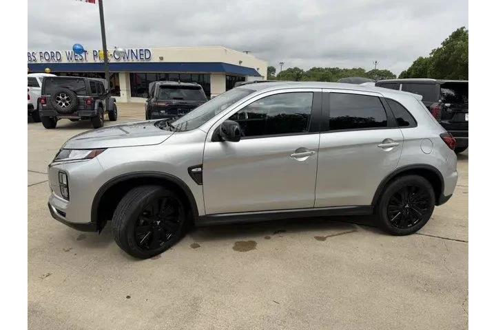 $23511 : Mitsubishi Outlander Sport 2 image 10