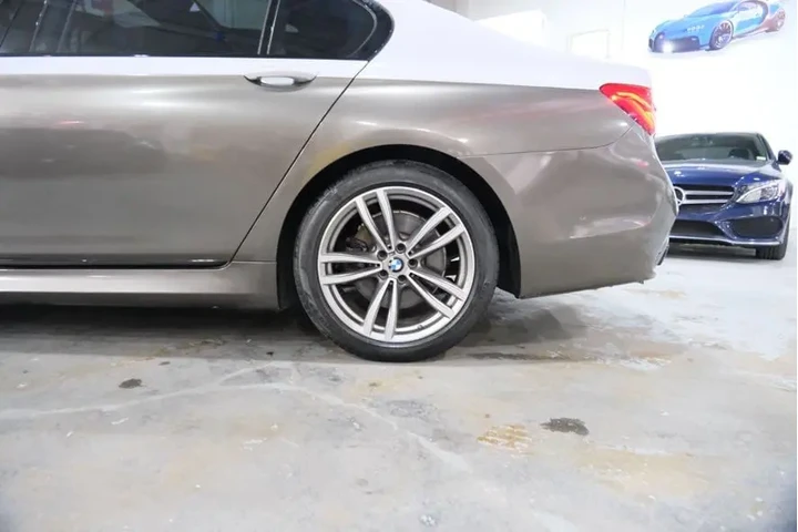 $28175 : 2016 BMW 750i xDrive M SPORT image 7