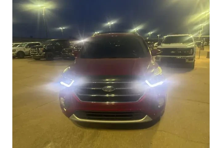 $8895 : Ford Escape 2018 Titanium 4d image 2