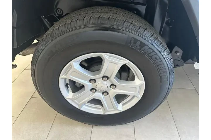 $29583 : Jeep Wrangler Unlimited 2021 image 8