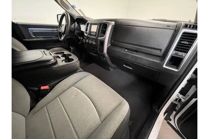 $25431 : Ram 1500 Classic 2024 4x2 SL image 10