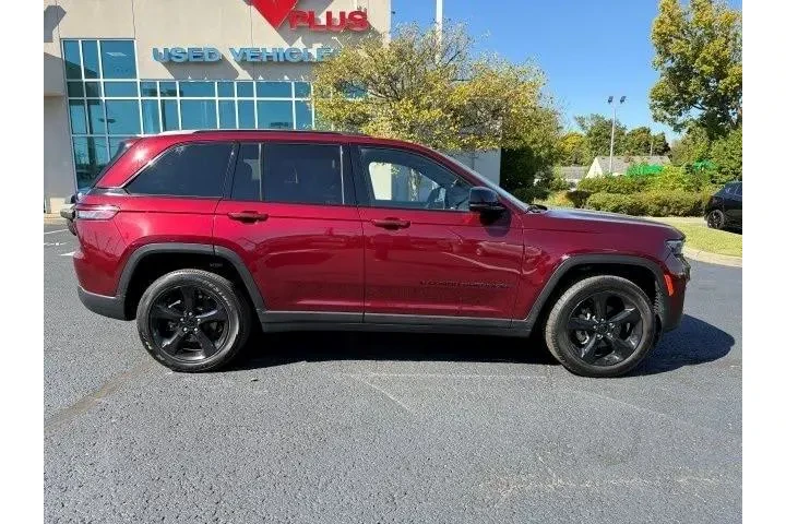 $28995 : Jeep Grand Cherokee 2023 4x4 image 7