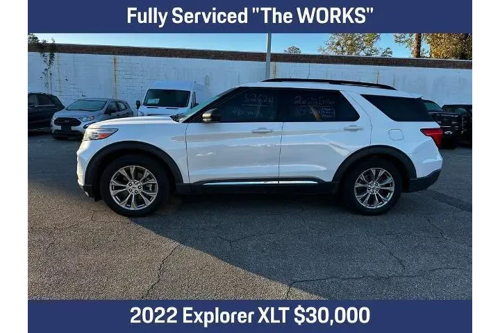 $26281 : Ford Explorer 2022 XLT 4dr S image 2