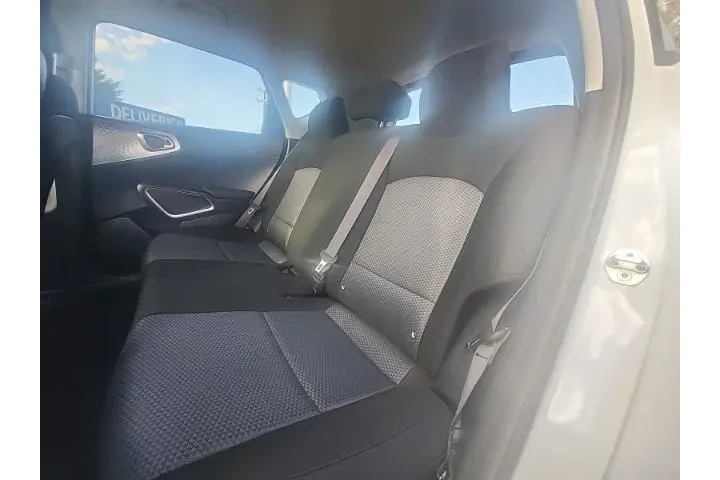 $17998 : Kia Soul 2023 LX 4dr Crossov image 9