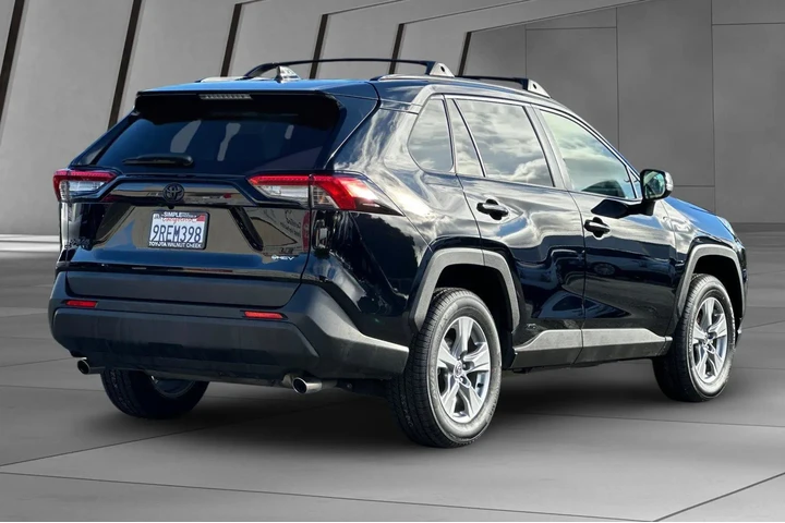 $32900 : Toyota RAV4 Hybrid 2025 AWD image 4