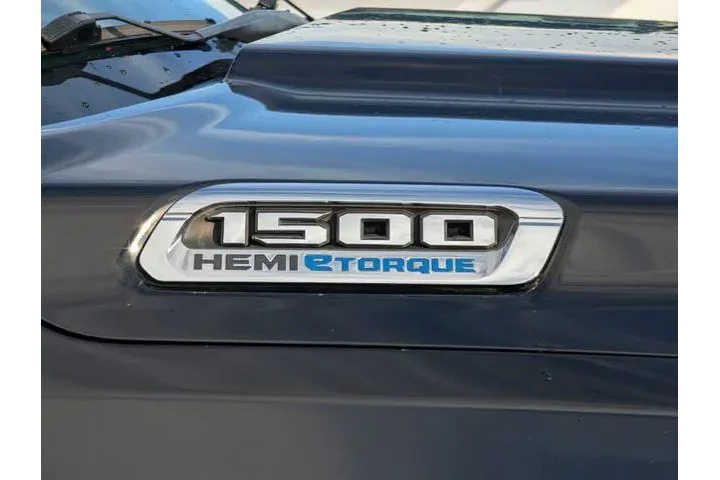 $32995 : Ram 1500 2023 4x4 Limited 4d image 10