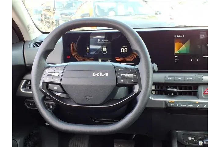 $21823 : Kia K4 2025 LXS 4dr Sedan image 9