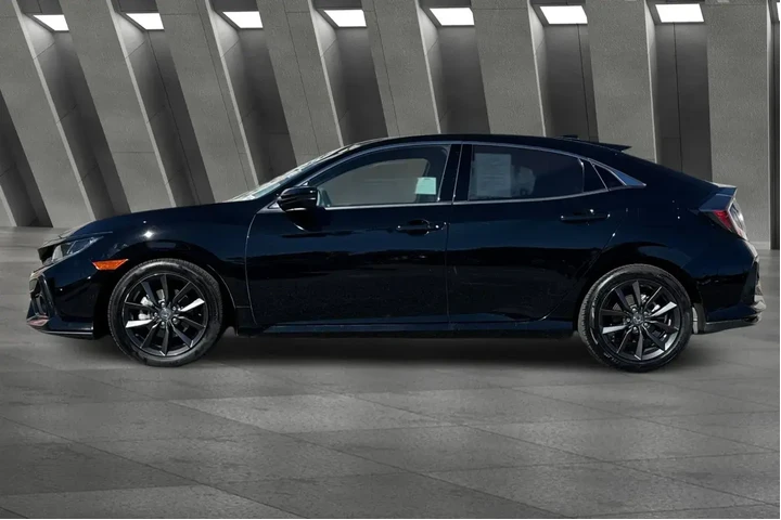 $18900 : Honda Civic 2021 EX 4dr Hatc image 8