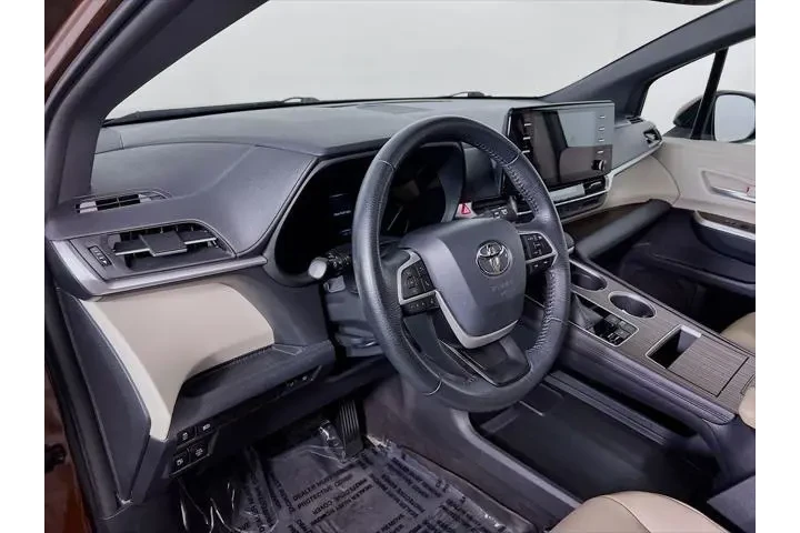 $37990 : Toyota Sienna 2022 AWD XLE 7 image 8