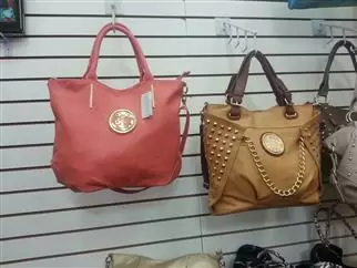 BOLSOS A SOLO $12.99 ESTILO MK image 2