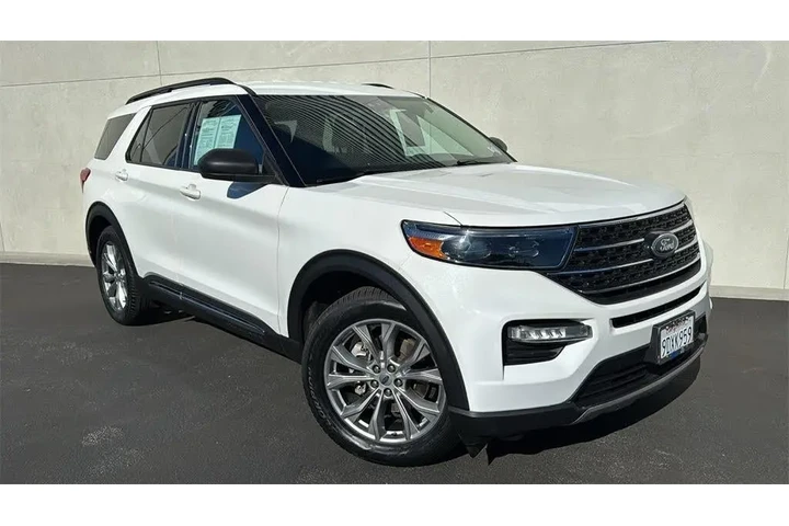 $34895 : Ford Explorer 2022 XLT 4dr S image 1