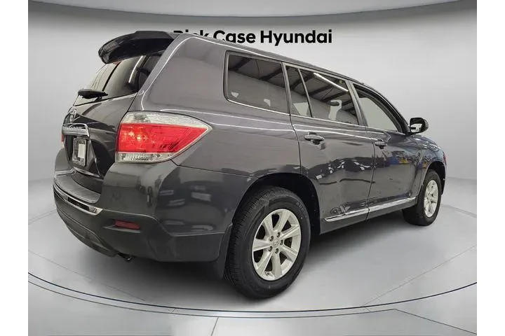 $15791 : Toyota Highlander 2013 Base image 8