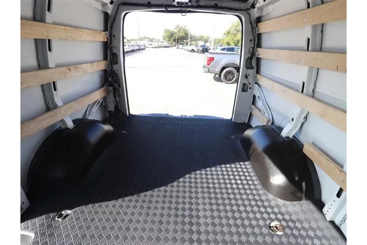 $29715 : GMC Savana 2024 2500 3dr Car image 10