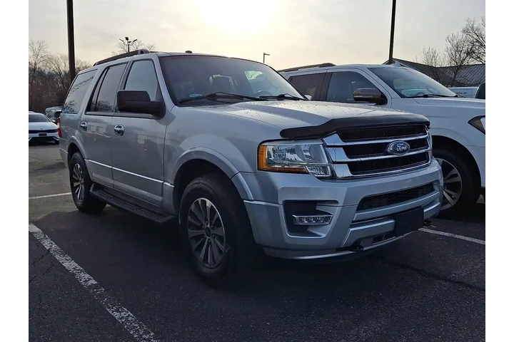 $17987 : Ford Expedition 2016 4x4 XLT image 3