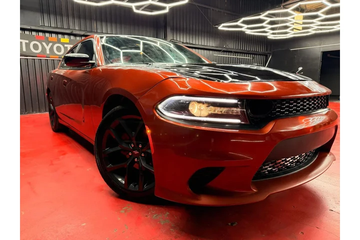 $1800 : Dodge charger sport 2020 image 6