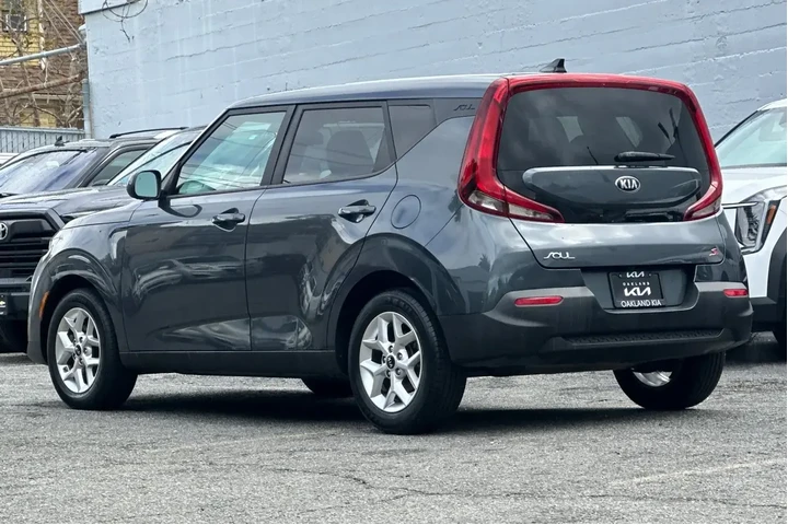 $10995 : Kia Soul 2021 S 4dr Crossove image 6