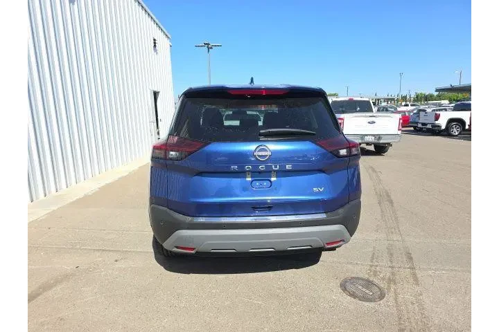$17900 : Nissan Rogue 2023 SV 4dr Cro image 5