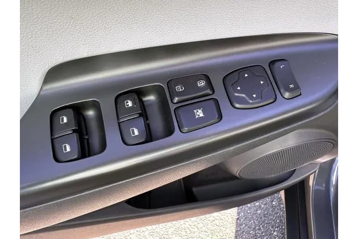 $17999 : Hyundai KONA 2023 AWD SE 4dr image 9