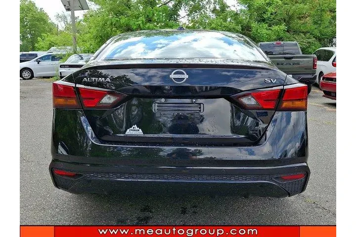 $19696 : Nissan Altima 2024 2.5 SV 4d image 4