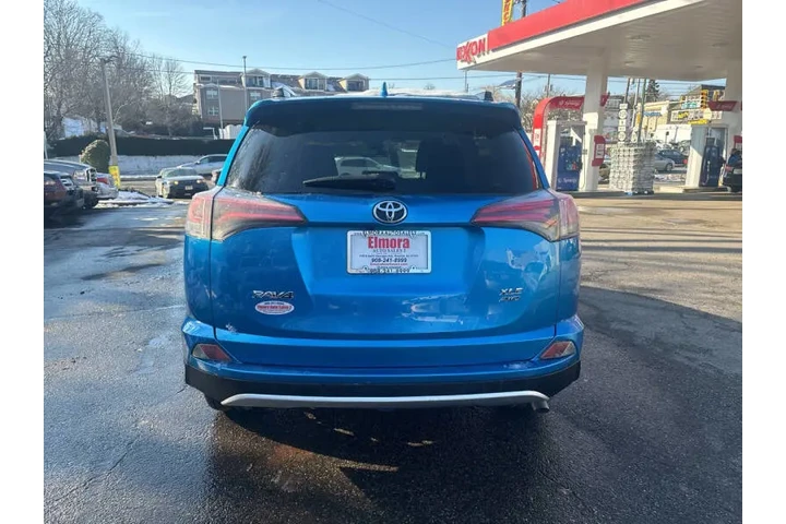 $13499 : 2017 RAV4 XLE image 7