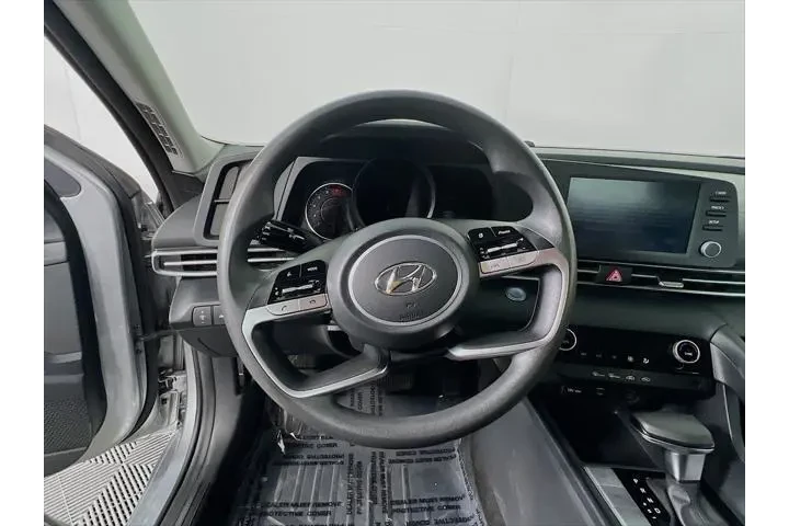$16990 : Hyundai ELANTRA 2021 SEL 4dr image 10