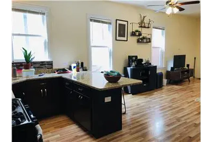 $2350 : Rental property with 2 bedro image 6