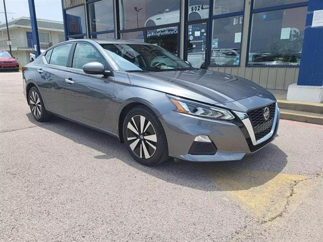 $21500 : 2022 Altima 2.5 SV image 1