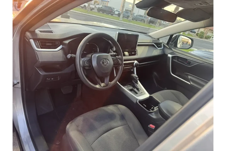 $27119 : Toyota RAV4 2024 LE 4dr SUV image 10