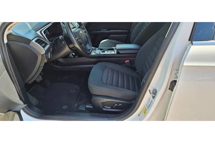 $16490 : 2019 Fusion Hybrid SE image 10