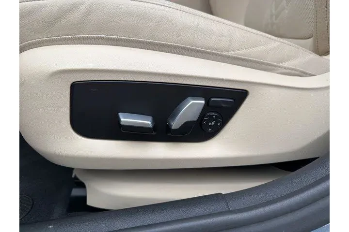 $39802 : BMW 5 Series 2022 AWD 540i x image 10