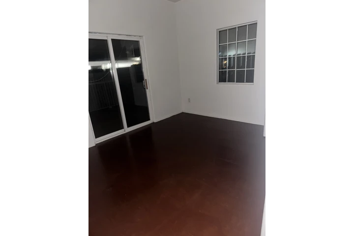 $3300 : Duplex 3 bedroom & 2 bathroom image 6
