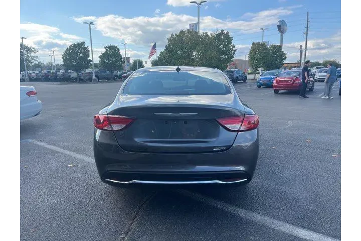 $9452 : Chrysler 200 2015 Limited 4d image 8