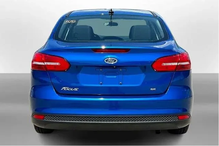 $15491 : Ford Focus 2018 SE 4dr Sedan image 4