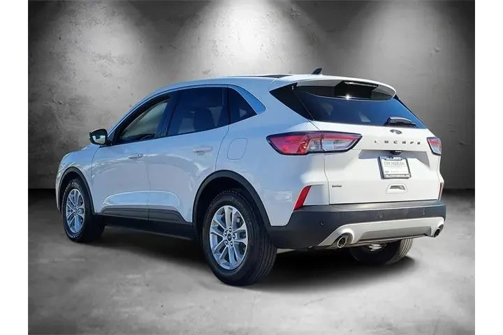 $19335 : Ford Escape 2021 SE 4dr SUV image 4