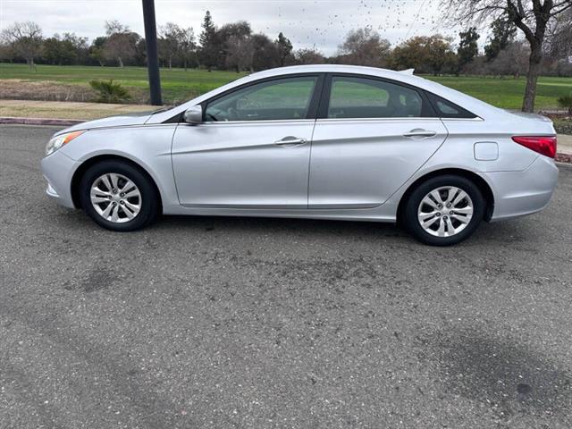 $8350 : 2012 Sonata GLS image 4