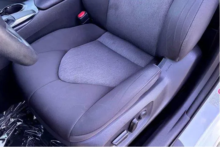 $14977 : Toyota Camry 2018 SE 4dr Sed image 9