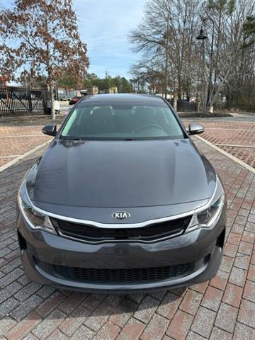 $7500 : 2017 Optima Hybrid Premium image 4