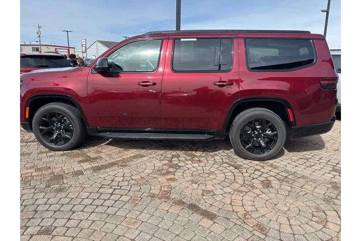 $57999 : 2024 Wagoneer Series II image 8