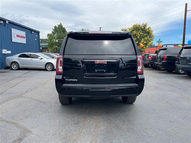 $22369 : 2017 GMC Yukon SLT, THIRD ROW image 7